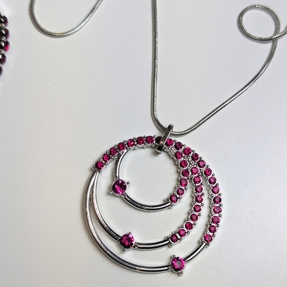 Paparazzi Jewelry Fuchsia Pink Earrings, Necklace, Bracelet Matching Bundle - Picture 3 of 4